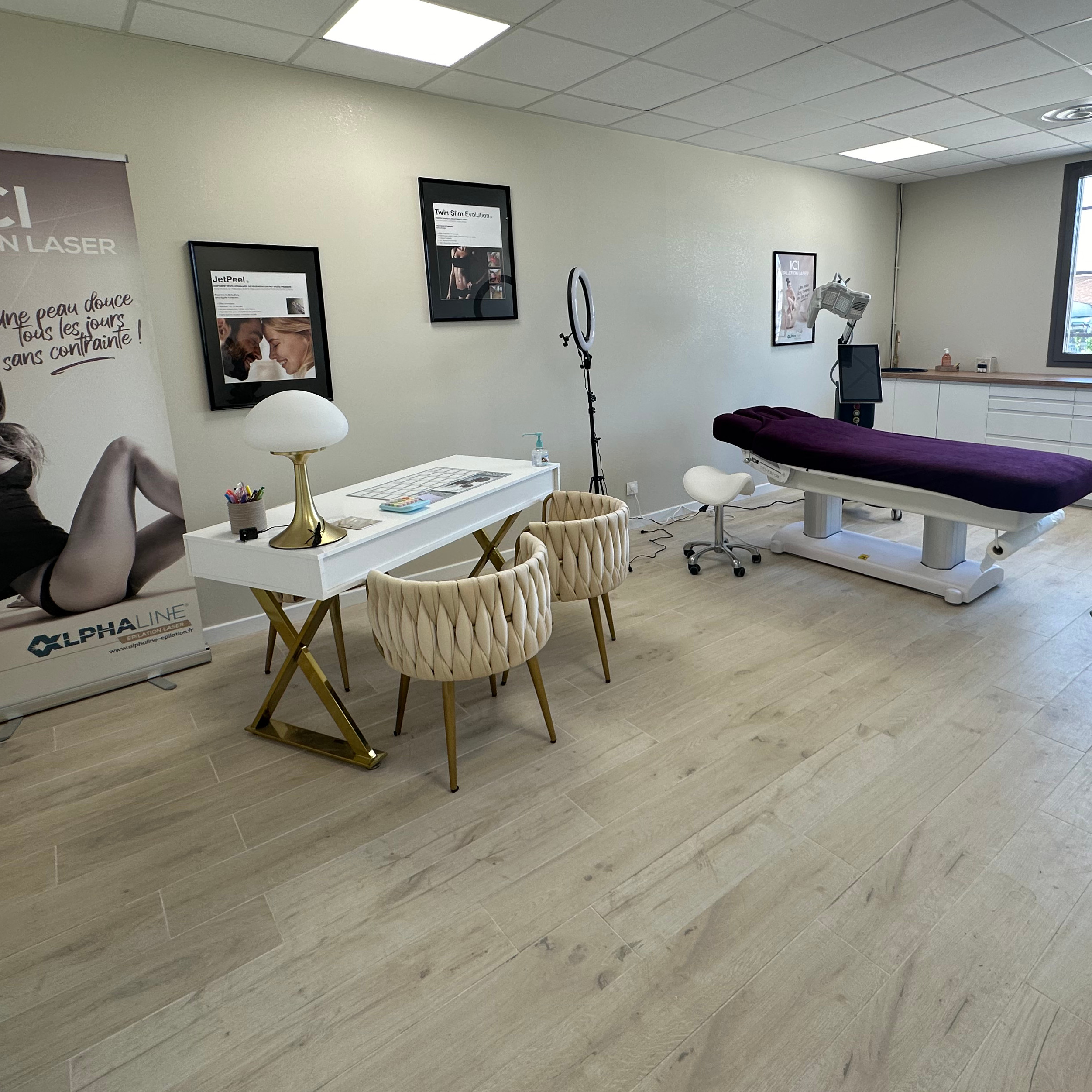 Intérieur paisible du spa Renaissance Skin Care